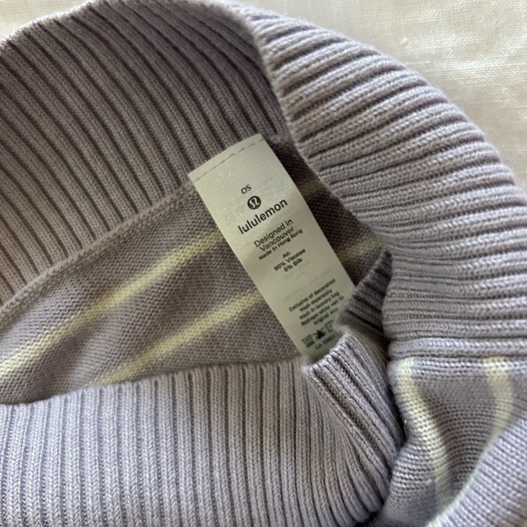 Lululemon Forward Flow Poncho ONE SIZE Pullover NWT Stripes Lavender White - Picture 3 of 5